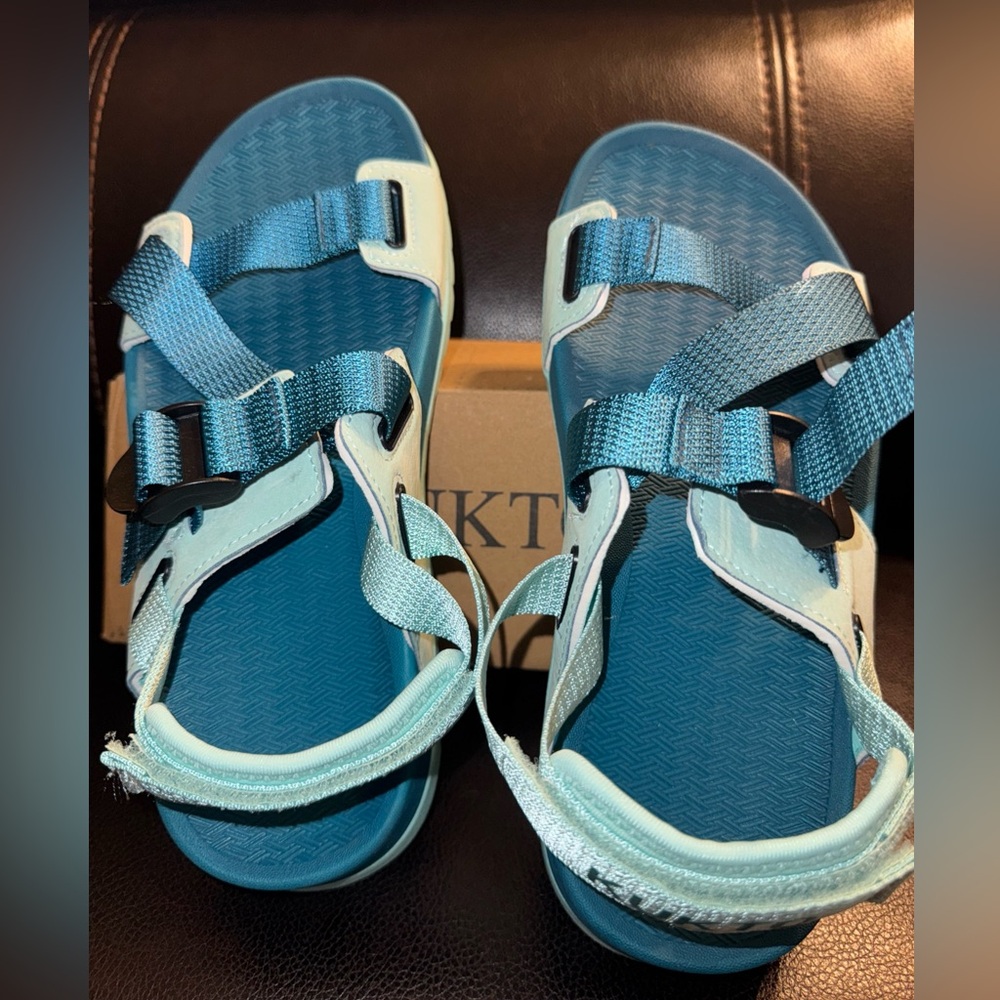 Kukto Slide Sandals. Size 39  Women’s 8 And  men 7 color Aqua blue